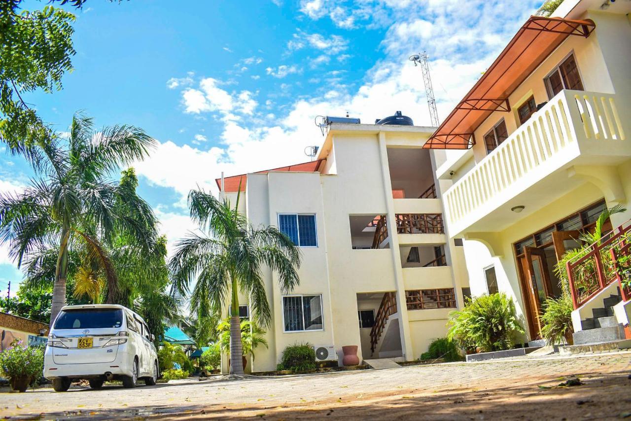Pendo Diani Villa